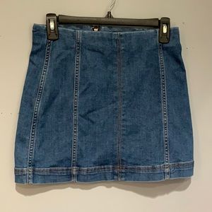 Wild fable mini denim skirt size 4